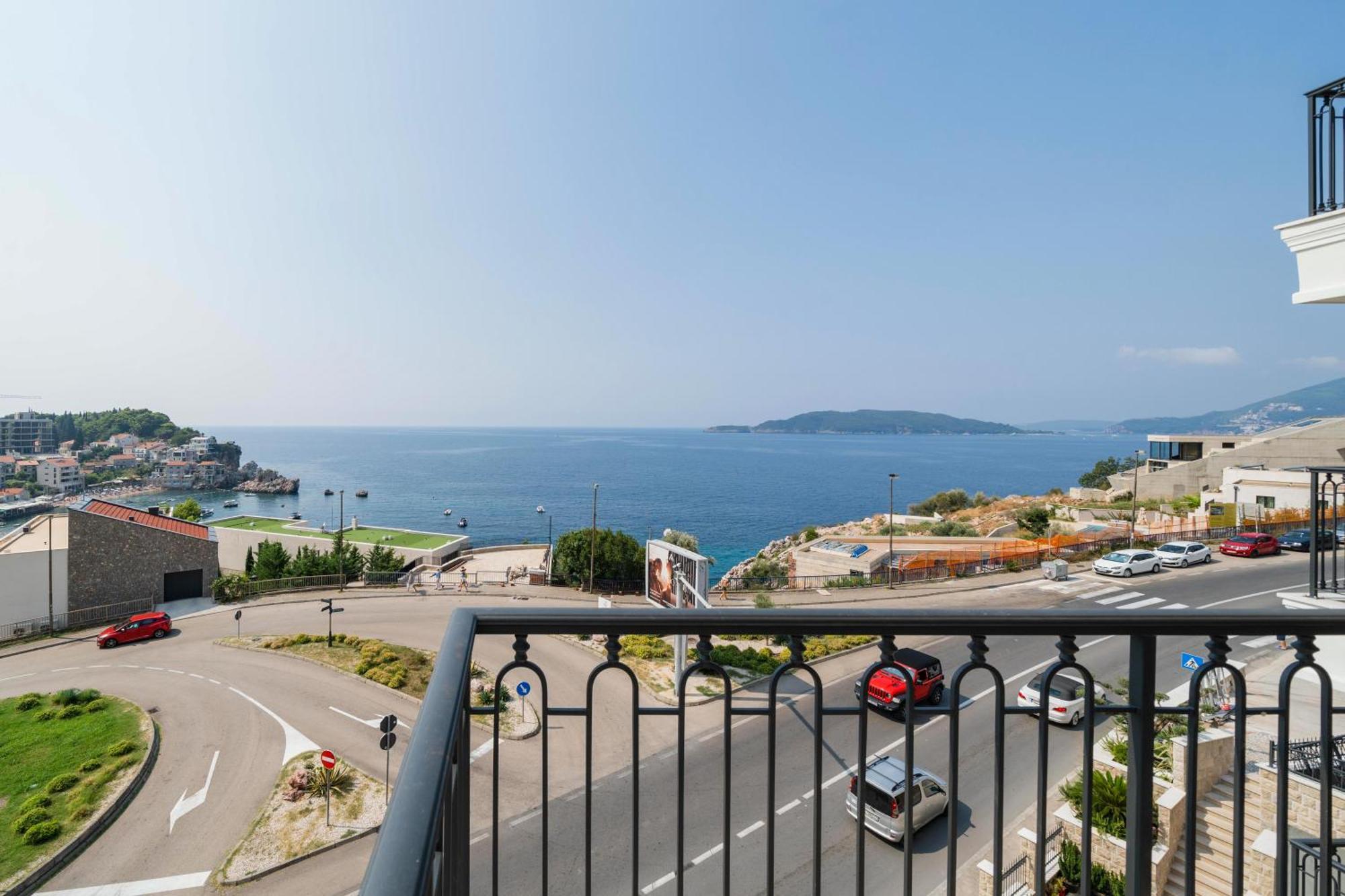 Exclusive Hotel Будва Экстерьер фото
